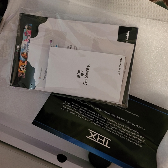 Gateway 14.1" Ultra Slim Notebook, FHD, Intel Celeron, Dual Core, 4GB/64GB - Picture 7 of 9